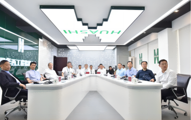 蔣錫培拜會(huì)四川華西集團(tuán)黨委書記、董事長(zhǎng)楊斌